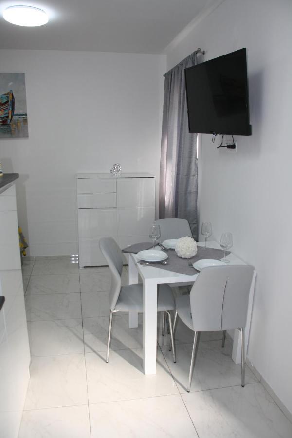 Apartamento Lea Šibenik Exterior foto