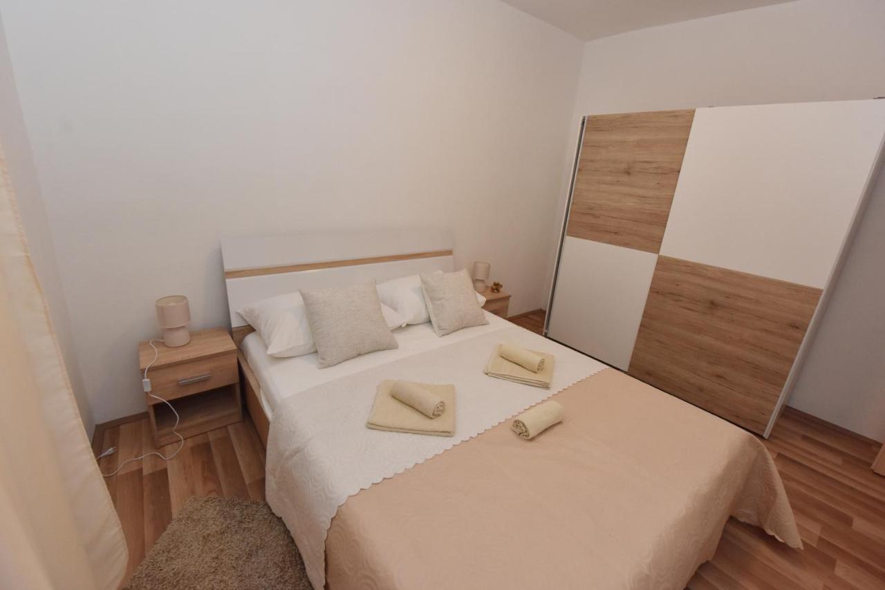Apartamento Lea Šibenik Exterior foto