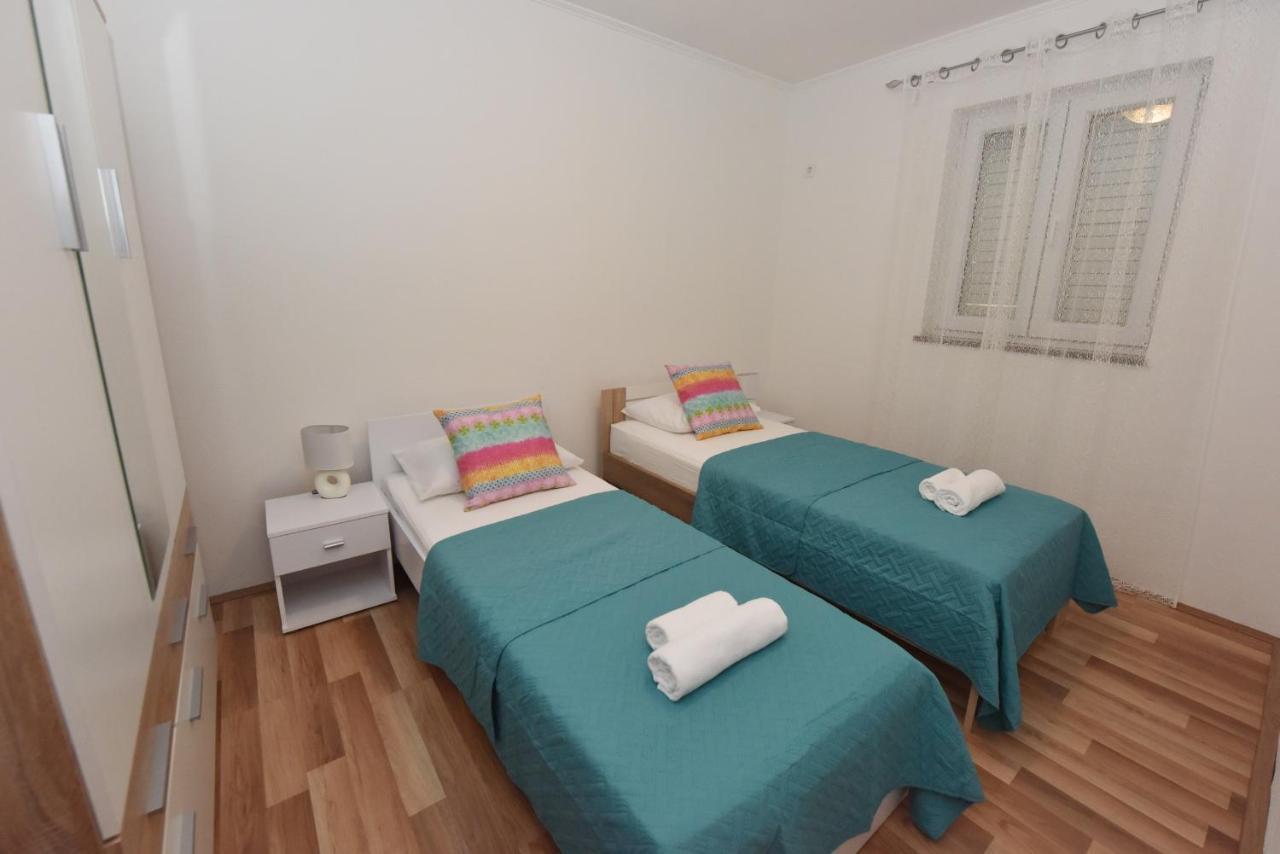 Apartamento Lea Šibenik Exterior foto